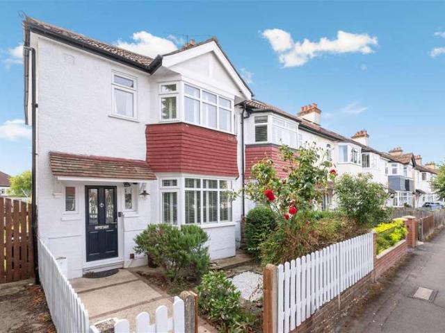 House for rent in Motspur Park, West Barnes