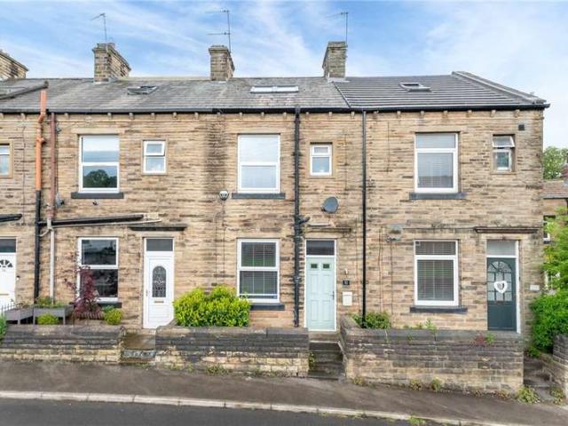House for sale in Gildersome, West Yorkshire