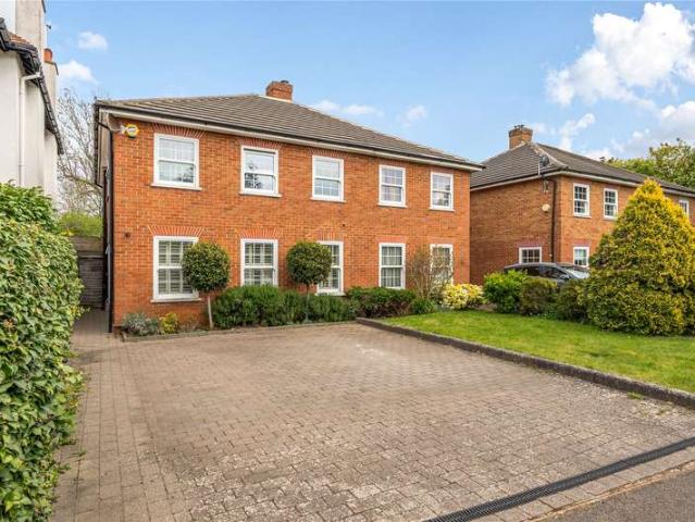 House for sale in Berrylands, Greater London