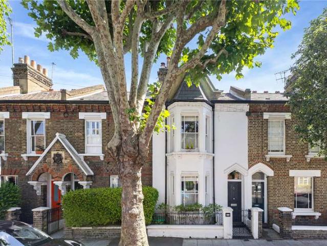 House for sale in Clapham Junction, Greater London