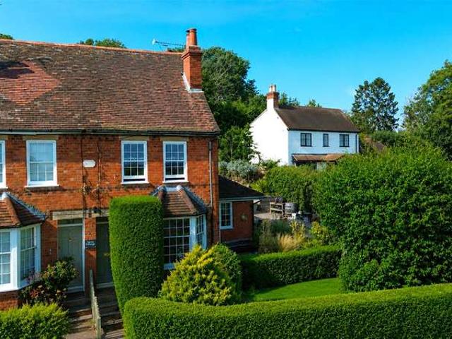 House for sale in Knowl Hill