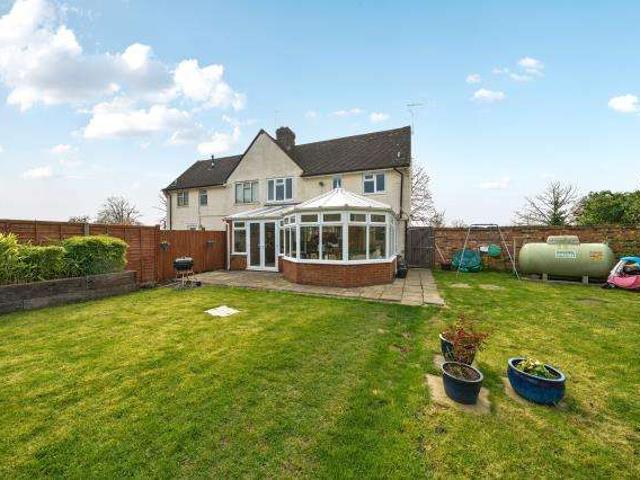House for sale in Chearsley, Buckinghamshire