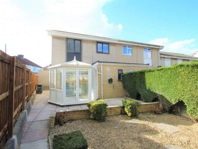 House for sale in Kingswood