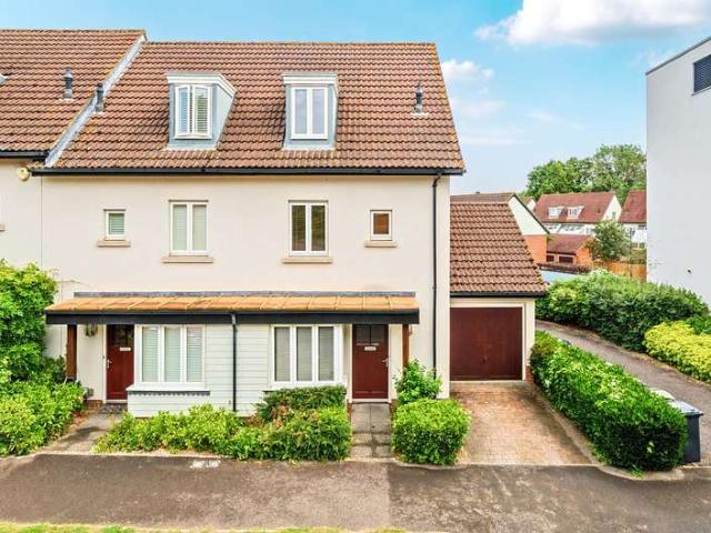 House for sale in Worplesdon, Westborough