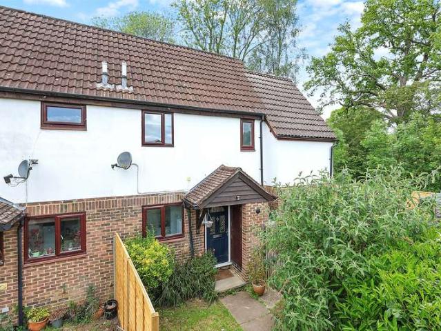 House for sale in Stonebridge, Pachesham Park