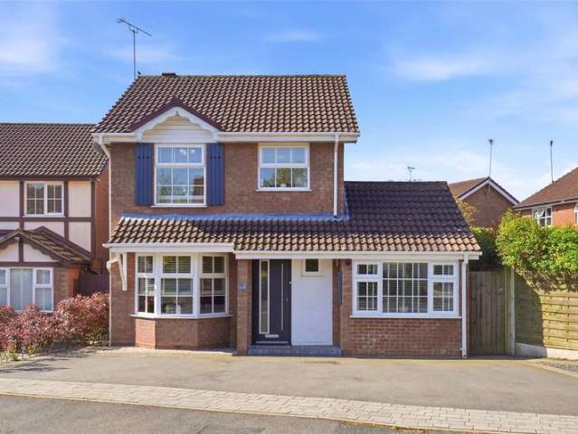 House for sale in Bromsgrove, Worcestershire