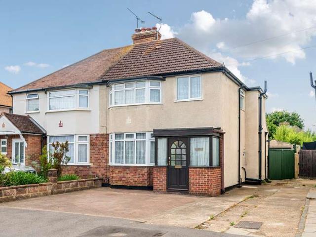 House for sale in Row Town, Surrey