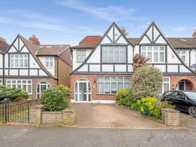 House for sale in Elmers End, Greater London