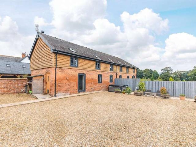 House for sale in Llandinam, Wales