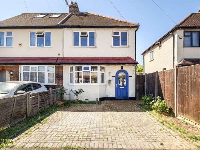 House for sale in Hook, Greater London