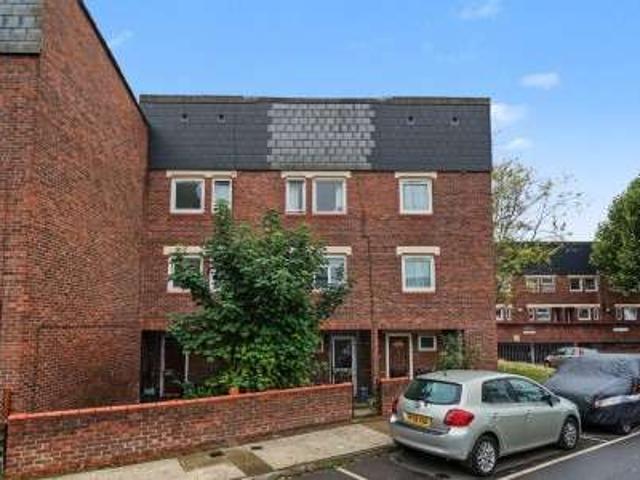 House for sale in London Borough of Hackney, Greater London