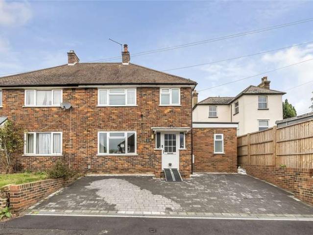 House for sale in Bellfields, Guildford