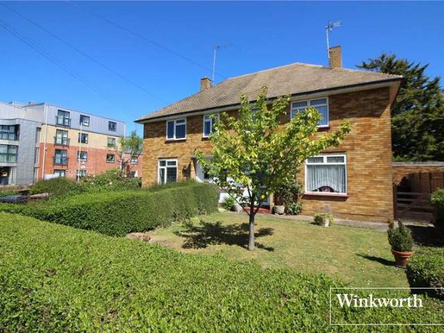 House for sale in Elstree and Borehamwood, Borehamwood