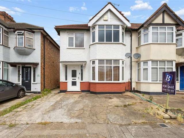 House for sale in Rush Green, Greater London