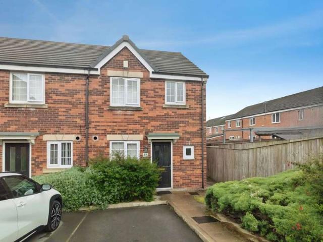 House for sale in Cottingley, West Yorkshire