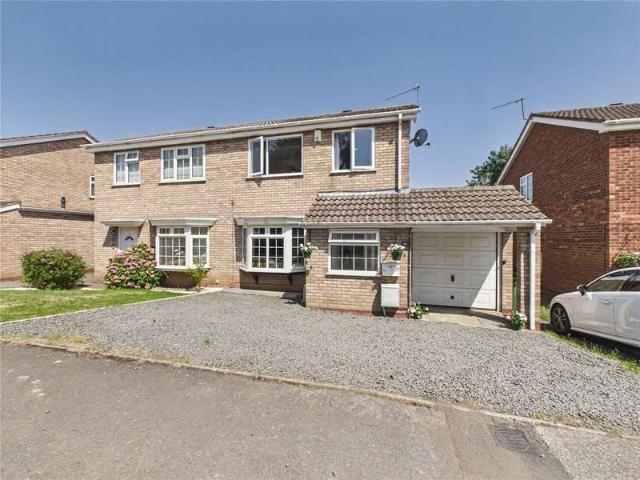 House for sale in Primsland, Crookhill