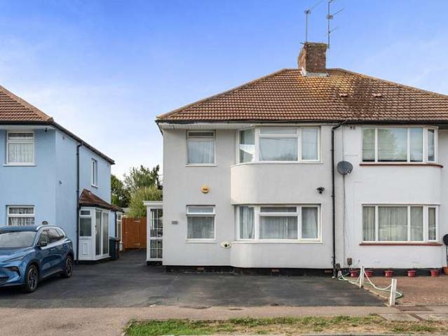 House for sale in Watford Rural, Batchworth