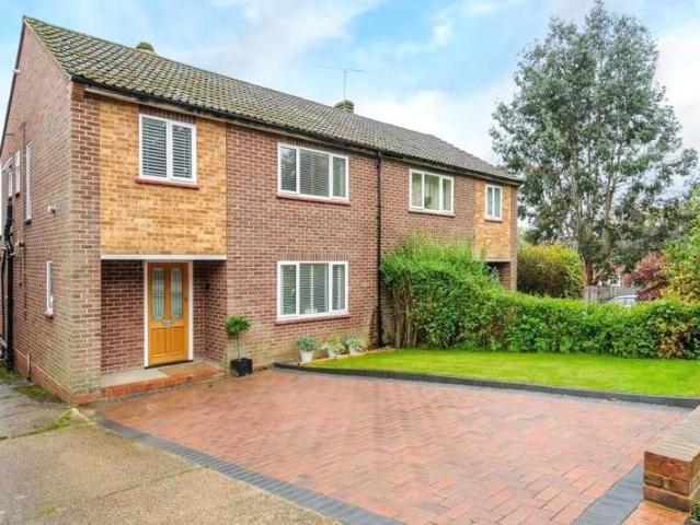 House for rent in Sunningdale, Windsor and Maidenhead