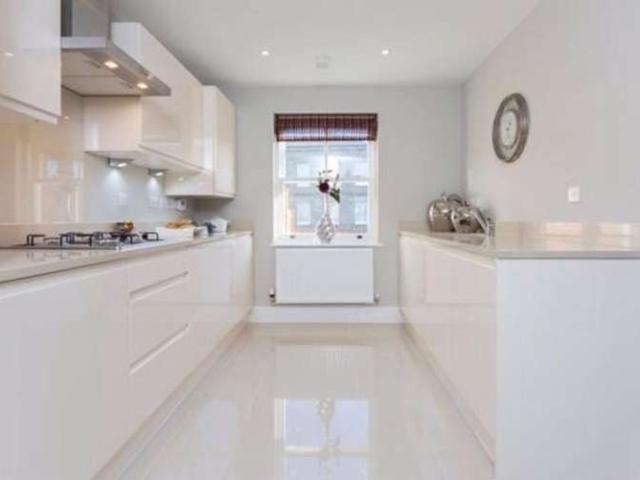 House for sale in Enfield Island Village, Greater London