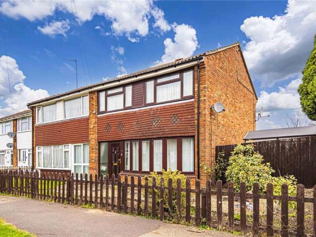 House for sale in Eaton Bray, Bedfordshire