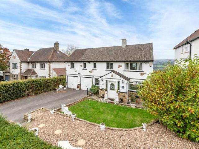 House for sale in Cottingley, West Yorkshire