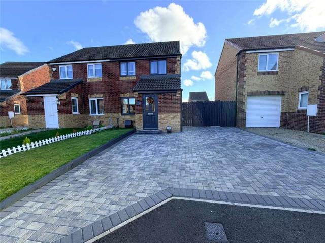 House for sale in Quaking Houses, Stanley