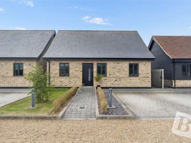House for sale in South Ockendon, Essex