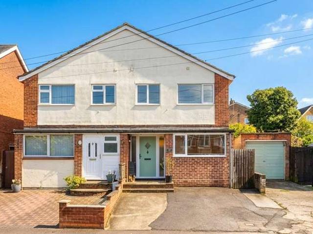 House for sale in Chipping Hill, Essex