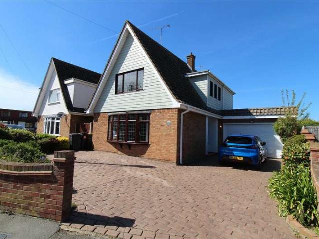 House for sale in Stroud Green, Barling