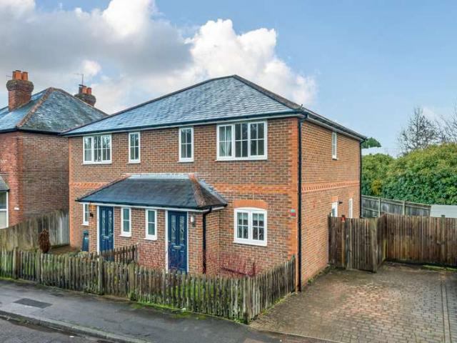 House for sale in Shalford, Westborough
