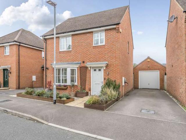 House for sale in Amen Corner, Binfield