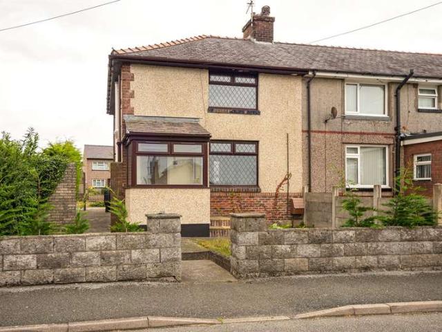 House for sale in Llanfair Pwllgwyngyll, Wales