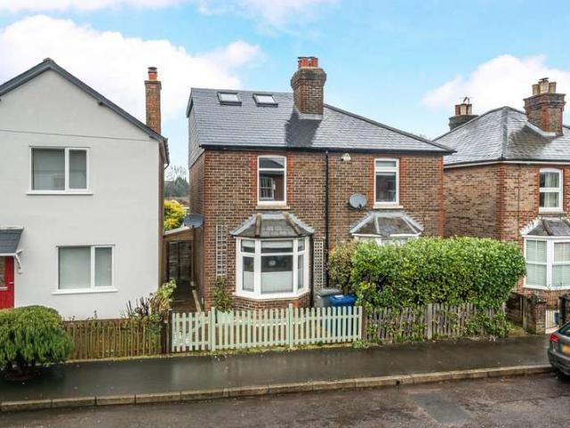 House for sale in Fole, Surrey