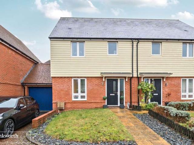 House for sale in Hounsome Fields, Priest Down