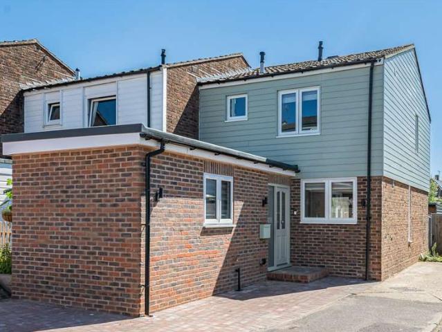 House for sale in Marehill, Horsham