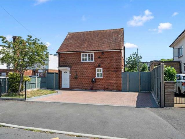 House for sale in Old Malden, Greater London