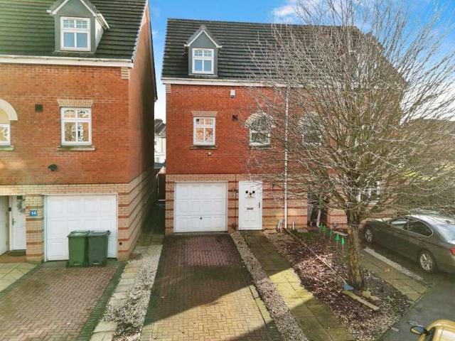 House for sale in Darlaston, West Midlands