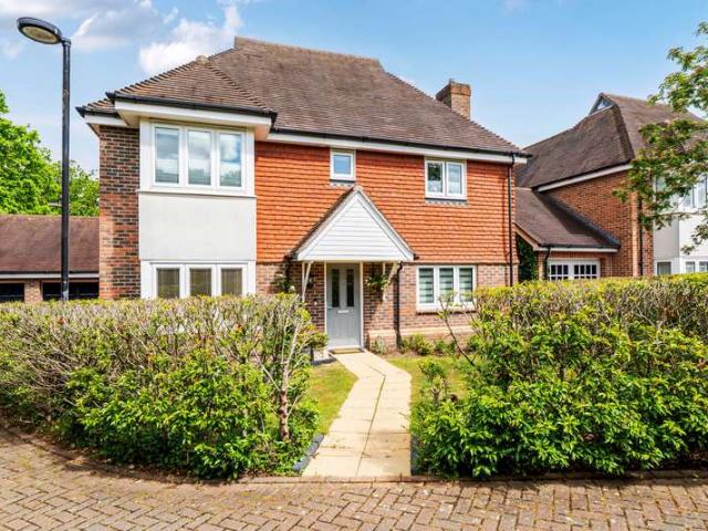 House for sale in Worplesdon, Westborough