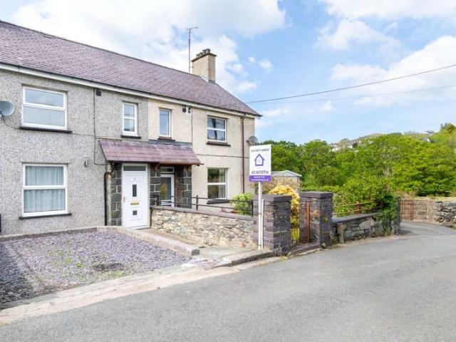 House for sale in Gerlan, Wales