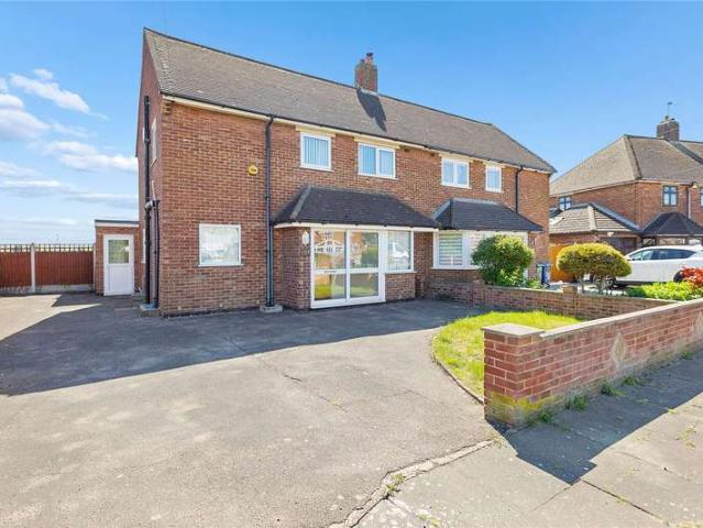 House for sale in Aveley, Essex