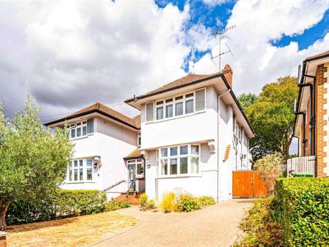 House for sale in Battlers Green, Hertsmere