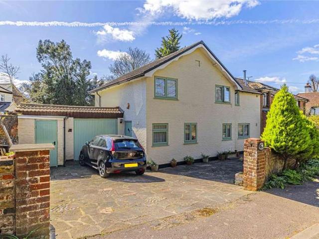 House for sale in Round Bush, Hertsmere