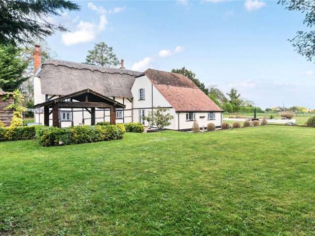 House for sale in Crookham, Brimpton
