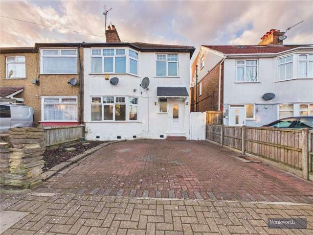 House for sale in Kenton, Greater London