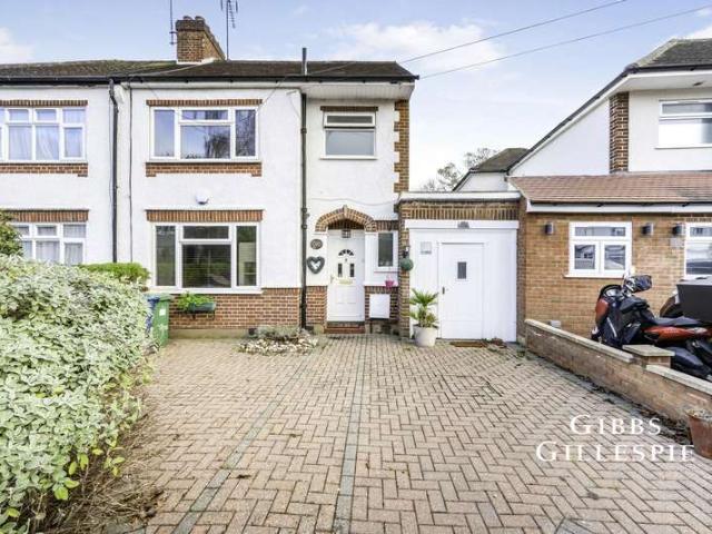 House for sale in Lane, Greater London
