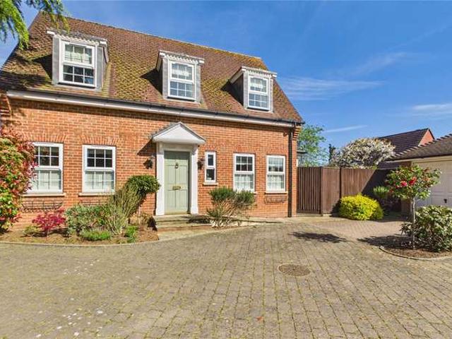 House for sale in North Bourne, Heol-las