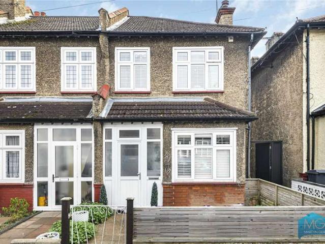 House for sale in Brunswick Park, Greater London