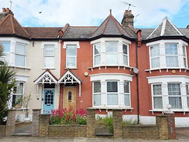 House for sale in Palmers Green, Greater London