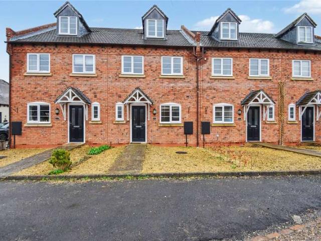 House for sale in Crookhill, Worcestershire