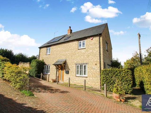 House for sale in Syresham, West Northamptonshire